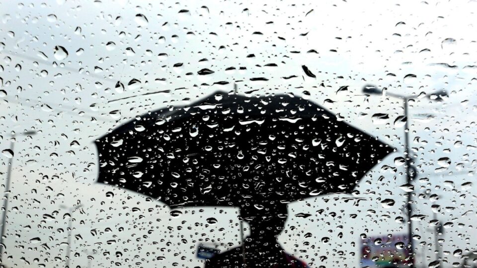 طقس الأربعاء.. نزول قطرات في مدن المملكة