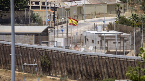 “الشركات هي المستفيد الأكبر”.. حقوقيون يقللون من أهمية فتح المعابر الجمركية بين المغرب وإسبانيا