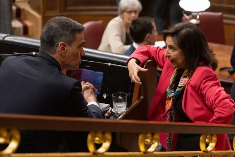 وزيرة الدفاع الإسبانية ترفض اتهام المغرب “بالتجسس” على إسبانيا