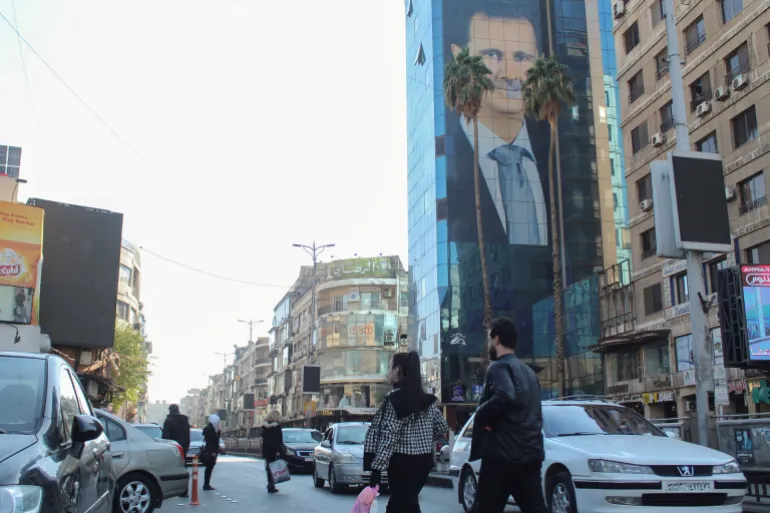 “سي إن إن”: الرئيس السوري ليس موجودا في دمشق والحرس الرئاسي غادر مقر إقامة الأسد