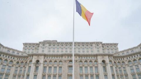 المحكمة الدستورية في رومانيا تلغي نتائج الجولة الأولى للانتخابات الرئاسية