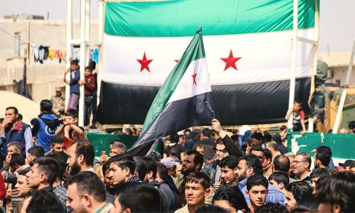 “من الرباط”.. ثوار سوريا وهروب الأسد بعيون مغربية
