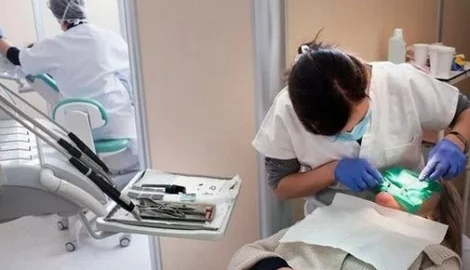 علماء روس يبتكرون تقنية لاستعادة أنسجة اللثة التالفة