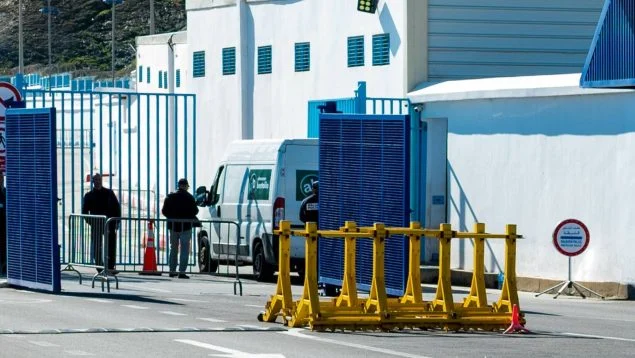 سابقة “تاريخية”.. نجاح أول عبور رسمي لشحنة من سبتة المحتلة إلى المغرب