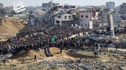 من أمام بقايا بيت السنوار.. المقاومة الفلسطينية تفرج عن 7 أسرى إسرائيليين