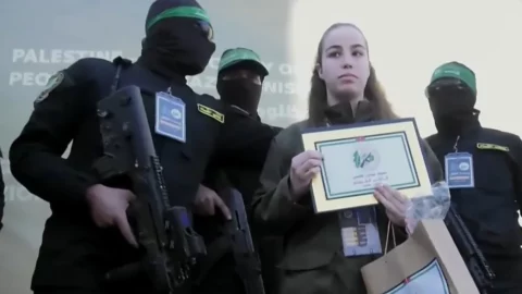 الجيش الإسرائيلي يعلن تسلمه المجندة آغام بيرغر