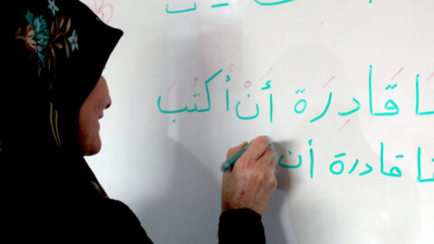حقوقي: الأمية تحدٍ يعوق التنمية الشاملة ويستدعي وقفة تقييمية