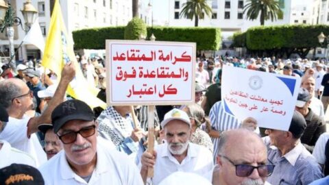 “تجاهل حكومي وتضحيات منسية”.. المتقاعدون يعودون إلى الشارع