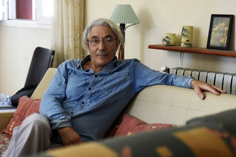 بوعلام صنصال يضرب عن الطعام