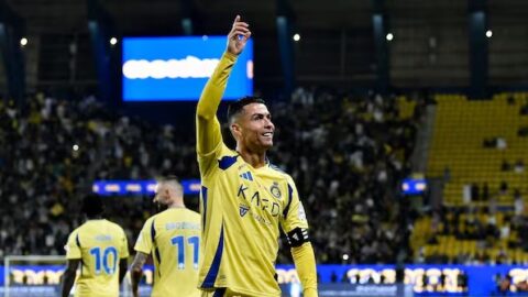 رونالدو في طريقه للبقاء مع النصر السعودي حتى 2026