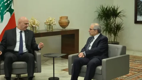 نواف سلام ينجح في تشكيل حكومته ويتعهد بـ “الإصلاح والإنقاذ”
