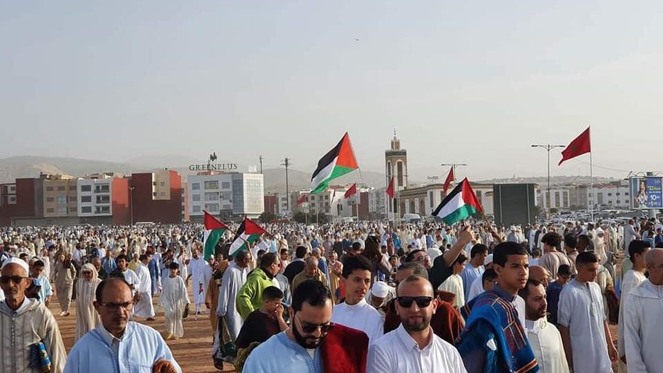 “عيدنا فلسطيني”.. حملة تدعو المغاربة لارتداء الكوفيات ورفع الأعلام في عيد الفطر