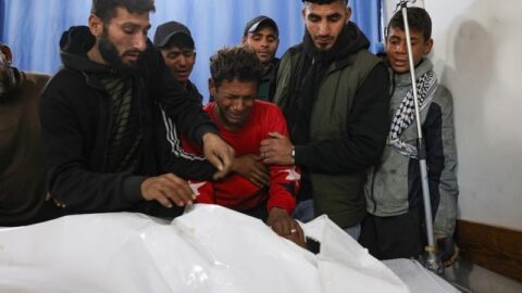 استشهاد أربع فلسطنيين وجرح ستة آخرين في غزة إثر قصف إسرائيلي