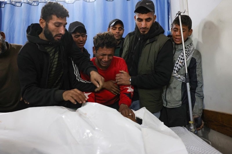 استشهاد أربع فلسطنيين وجرح ستة آخرين في غزة إثر قصف إسرائيلي