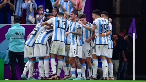 الأرجنتين تتأهل إلى نهائيات كأس العالم 2026