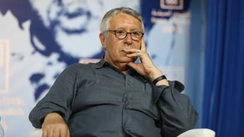 محمد بنعيسى.. الصحافي الذي اعتلى عرش السياسة ورحل مُتيما بأصيلة وموسمها الثقافي