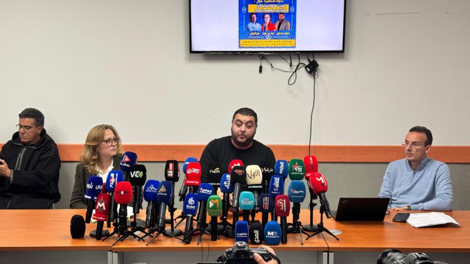 “قرار خارج القانون والتاريخ”.. منتخبون يستنكرون عملية الهدم في حي المحيط بالرباط