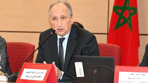 “تتضمن مغالطات”.. مدير إقليمي ينتقد مبررات وزارة التعليم لإنهاء مهامه