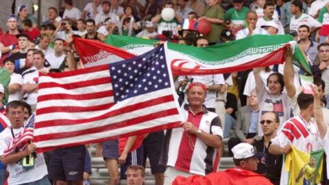 “كرة القدم والسياسة”: مونديال 1998.. إيران تفوز على “الشيطان الأكبر”