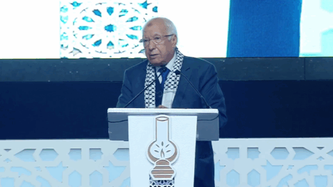 الخليفة يدعو إلى ترك الأحزاب حرة في قراراتها وفي تنزيل ما تؤمن به