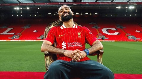 رسميًا.. محمد صلاح يُجدد عقده مع ليفربول
