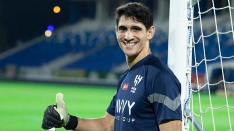 الدوري السعودي.. استبعاد بونو من قائمة الهلال أمام الخليج