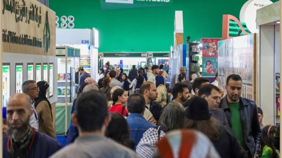المعرض الدولي للكتاب.. بين ألق الثقافة وتحديات التنظيم
