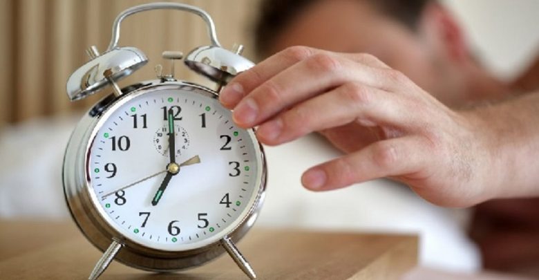 الساعة الإضافية.. خبير يعدد 4 خيارات زمنية والحالي هو “الأسوأ صحياً”