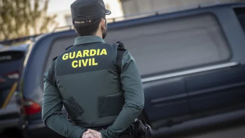 الأمن الإسباني ينقذ مواطن مغربي احتُجز ليومين في شقة بفالنسيا