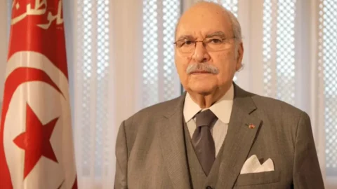 وفاة الرئيس التونسي السابق فؤاد المبزع