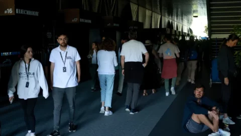 انقطاع الكهرباء في إسبانيا والبرتغال.. مجموعة سايبر روسية تعلن استهداف دول في الناتو