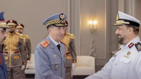 المفتش العام للقوات المسلحة الملكية يقوم بزيارة عمل لدولة قطر