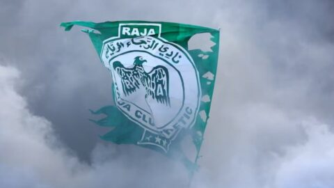 الرجاء يحتج على التحكيم ويطالب بفتح تحقيق بعد إلغاء هدفين أمام اتحاد تواركة