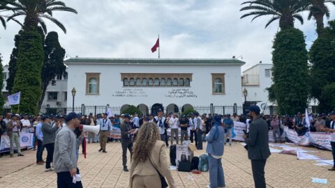 حناجر المتصرفين التربويين تصدح بالرباط رفضا لسياسة “الآذان الصماء”