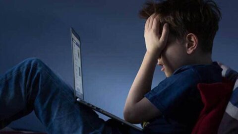 تقرير: أزمة الصحة النفسية للأطفال وصلت إلى نقطة حرجة بسبب وسائل التواصل الاجتماعي