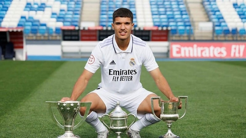 لخديم يقترب من مغادرة ريال مدريد نحو ديبورتيفو ألافيس بعقد يمتد لـ 4 مواسم