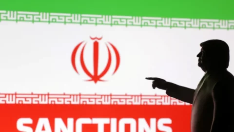 أمريكا تفرض عقوبات جديدة على نفط إيران