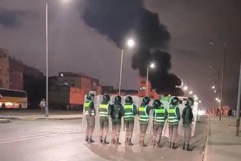 ليلة عاشوراء بشوارع المغرب.. انفلات ومواجهات بين مراهقين والقوات العمومية