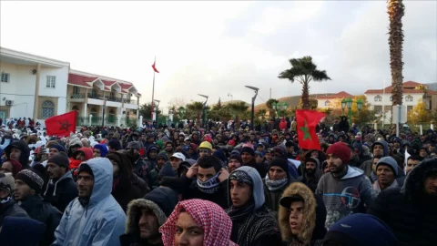 أكاديميون يحذرون من “انهيار منظومة القيم” وتكريس القدوات السيئة