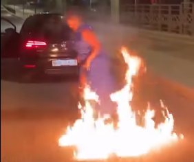 شابة تشعل النار قرب الحي المالي بالدار البيضاء وتثير موجة انتقاد