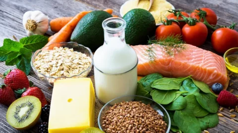 دراسة: الملح في الأغذية يؤدي إلى التهاب في الدماغ وارتفاع ضغط الدم