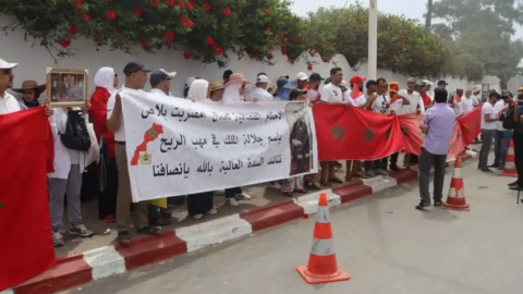 عمال أحد الفنادق بالصخيرات يطالبون بالإنصاف ويراسلون “الوسيط” لتنفيذ أحكام قضائية