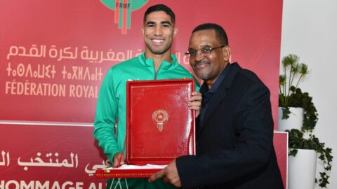 بينهم التيمومي وهيدامو.. جامعة كرة القدم تكرم أساطير المنتخب الوطني قبل مواجهة النيجر