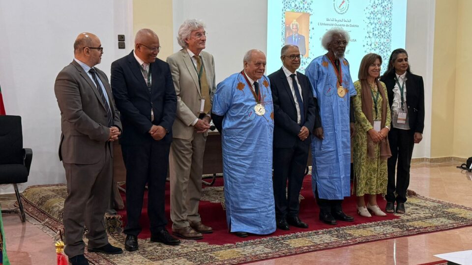 الجامعة المفتوحة للداخلة تمنح الدكتوراه الفخرية لعليون صال وآلان جويي