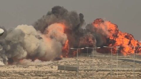 تحطم مقاتلة هندية في معرض دبي للطيران