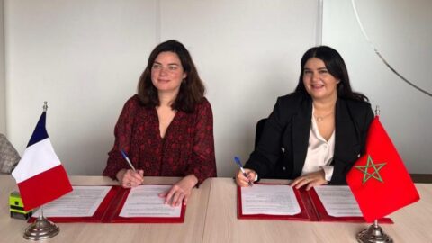 توقيع اتفاقية تعاون بين “أكابس” وبنك فرنسا في مجال التربية المالية