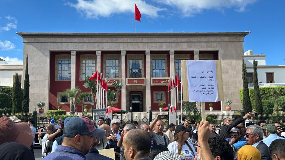 بعد فضيحة “الأخلاقيات”.. مطالب بسحب قانون مجلس الصحافة وإعادة تأسيس التنظيم الذاتي