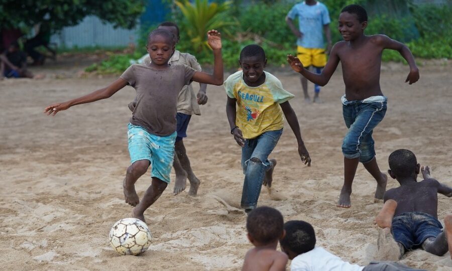 جزر القمر..أرخبيل عربي ساحر وطموح كروي بحجم المحيط