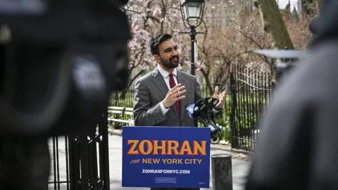 زهران ممداني أول مسلم يفوز بمنصب رئاسة بلدية نيويورك