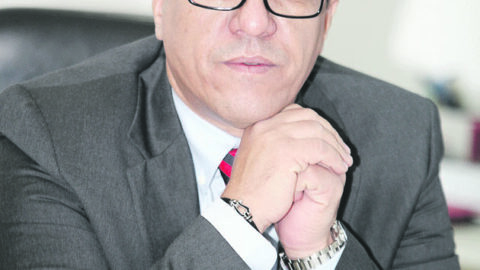 بعد فضيحة التسريبات.. الحري يقدم اعتذارا للمحامين ويؤكد احترامه للمهنة